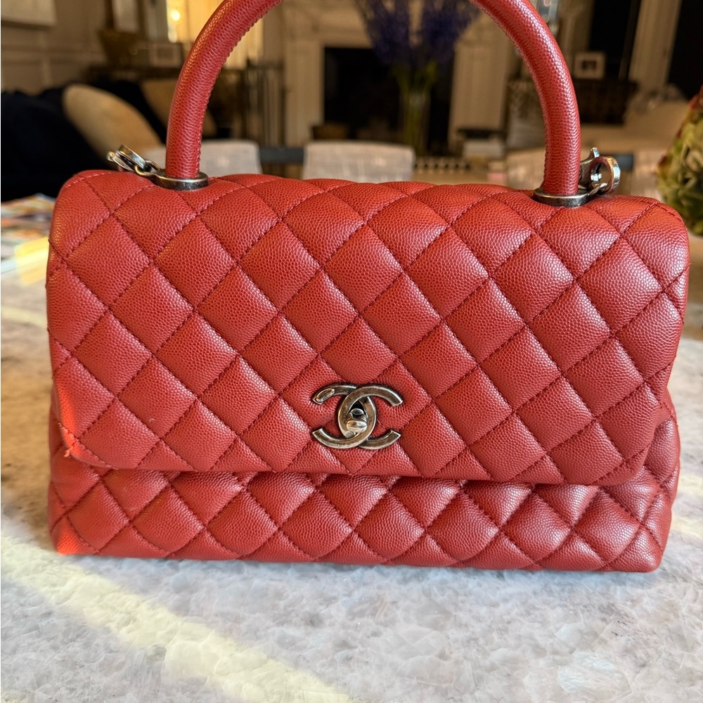 Classic Chanel Coco handle bag